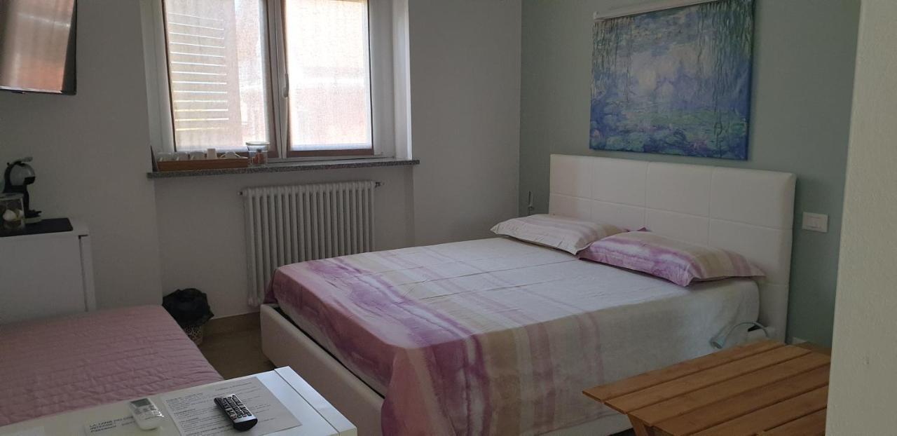 Bed and Breakfast La Tana Dei Corgi Moncrivello Exterior foto