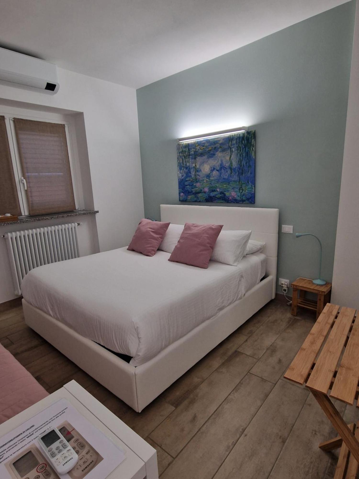 Bed and Breakfast La Tana Dei Corgi Moncrivello Habitación foto