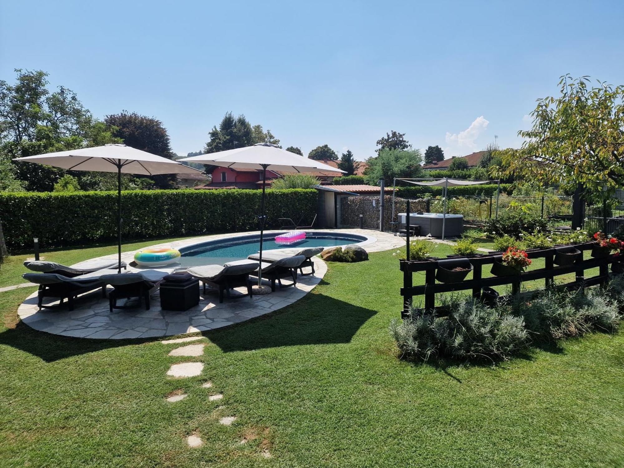 Bed and Breakfast La Tana Dei Corgi Moncrivello Exterior foto