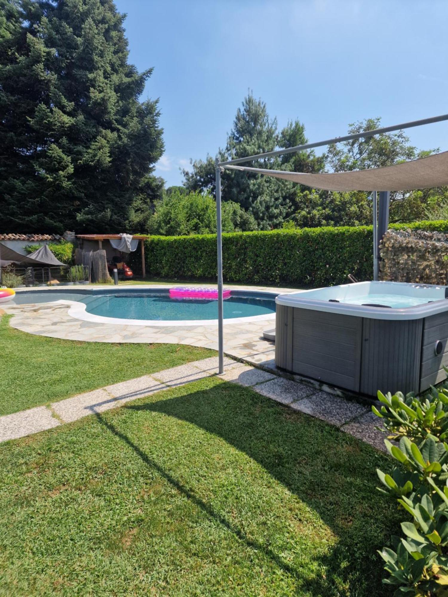 Bed and Breakfast La Tana Dei Corgi Moncrivello Exterior foto